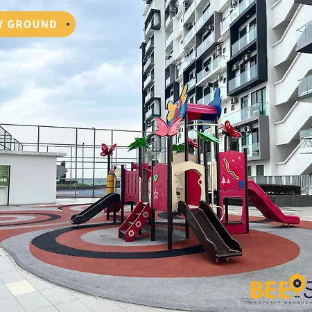 New Listing Klang With Netflix Wifi Swimming Pool View Apartment Luaran gambar