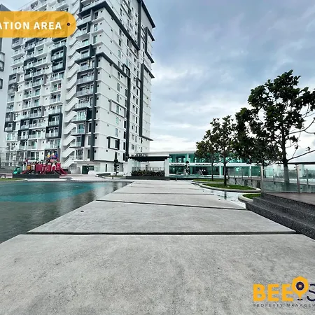 New Listing Klang With Netflix Wifi Swimming Pool View Apartment Luaran gambar