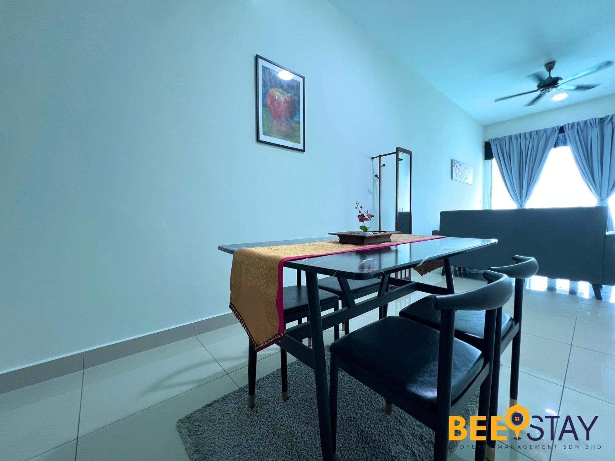 New Listing With Netflix Wifi Swimming Pool View Apartment